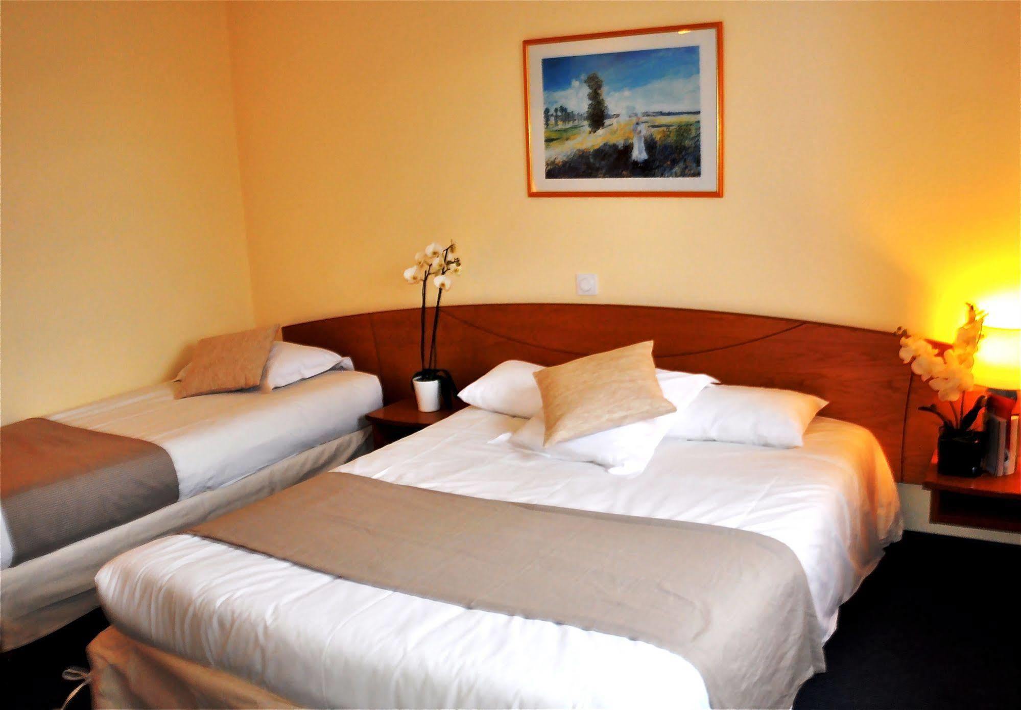 Ibis Styles Bale-Mulhouse Aeroport Hotel Blotzheim Exterior photo