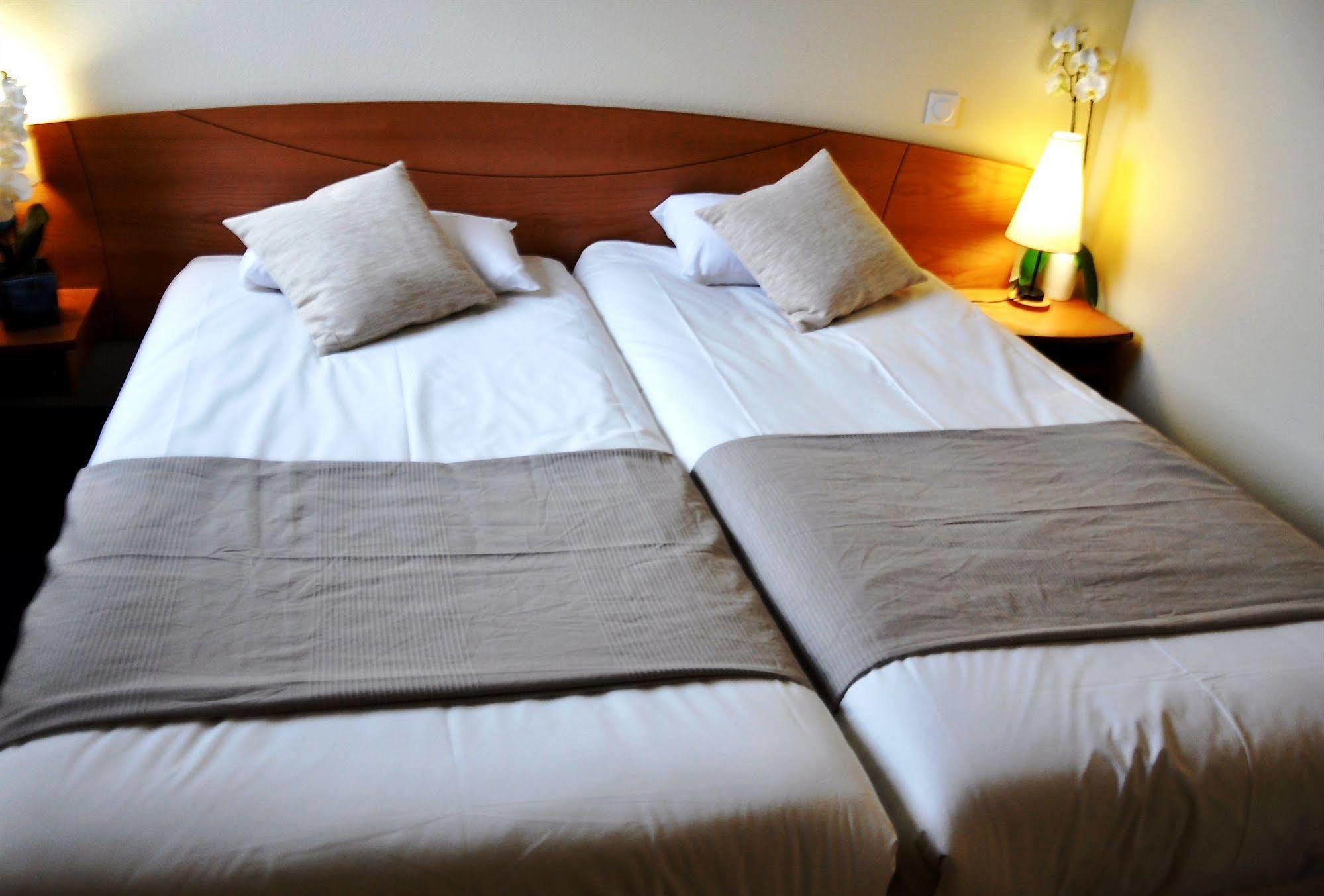 Ibis Styles Bale-Mulhouse Aeroport Hotel Blotzheim Exterior photo